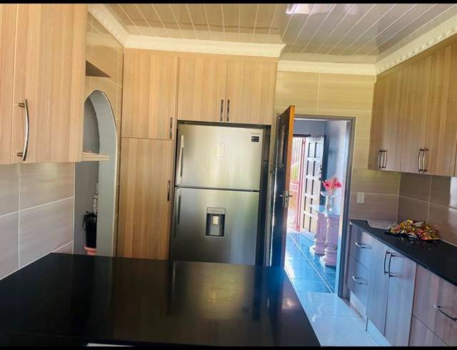 4 BEDROOM HOUSE FOR SALE IN NORKEM PARK